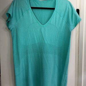Women’s V-Neck Short Sleeve Knit Top — Turquoise